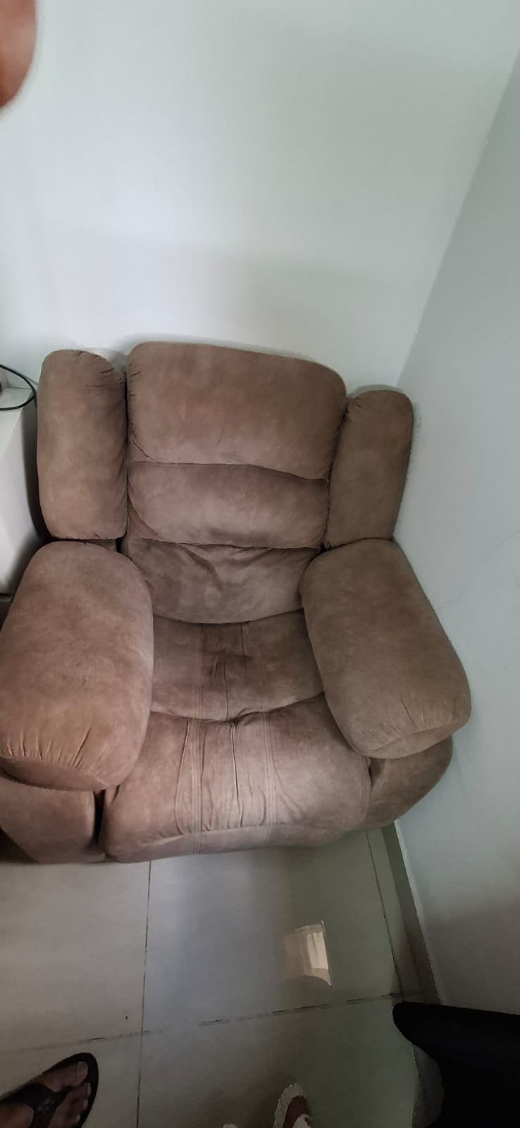 2 Sofa, 1 settee and 1 recliner - Image 4