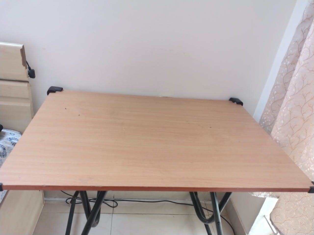 Foldable Table (3ft x 2ft) - Image 3