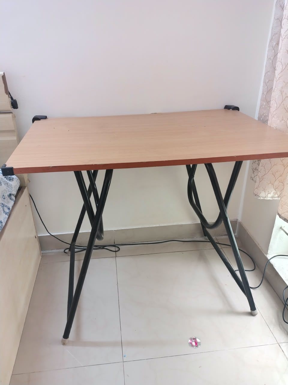 Foldable Table (3ft x 2ft) - Image 1