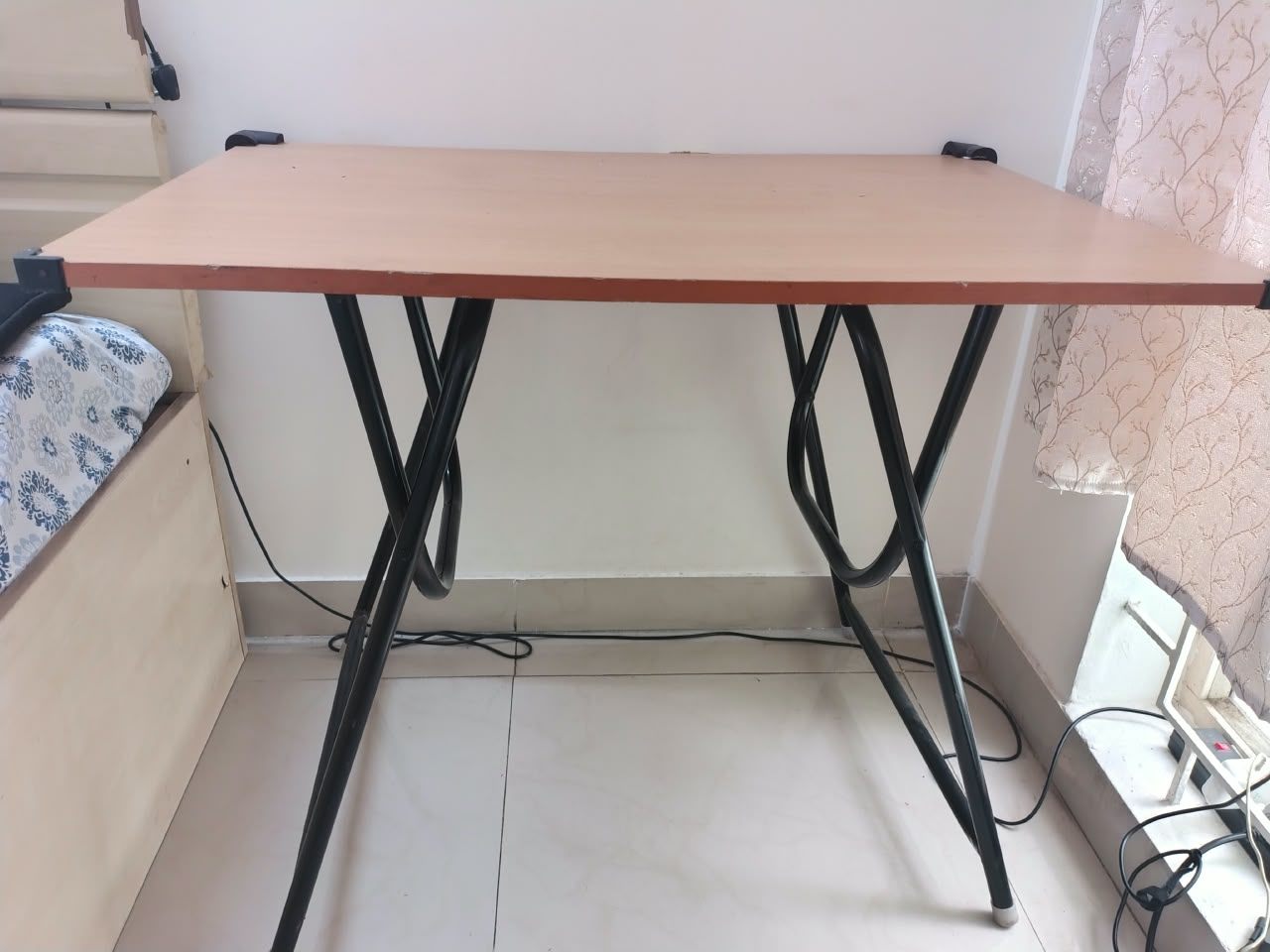Foldable Table (3ft x 2ft) - Image 2