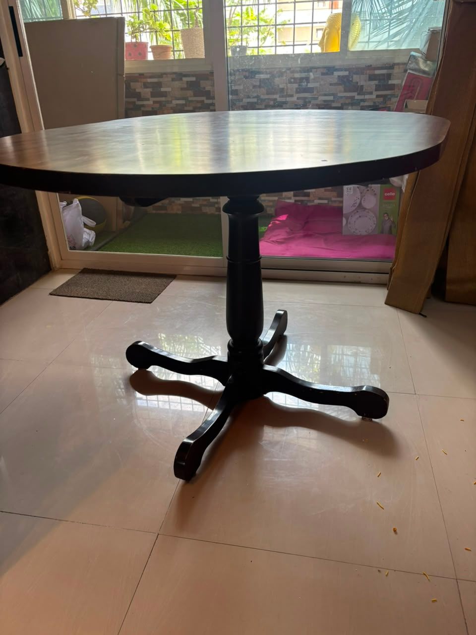 Hard wood - 4 chairs and one oval dining table - Image 2