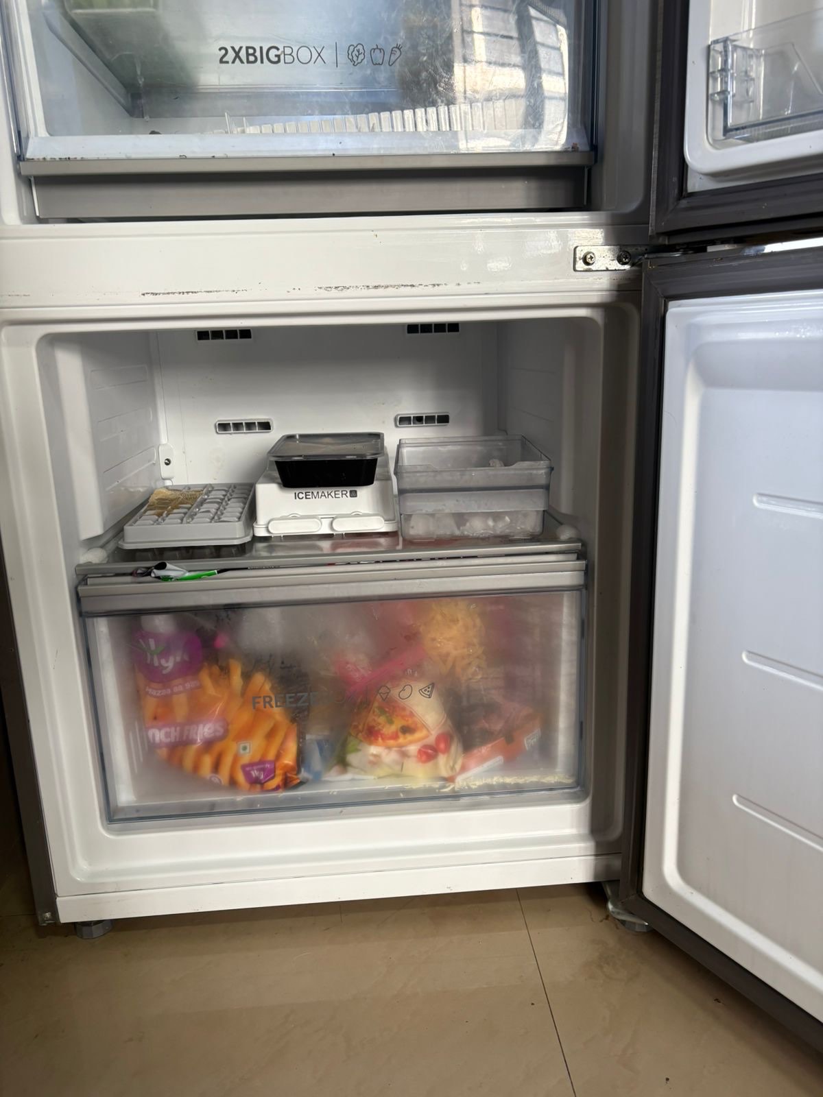 Haier Refrigerator 325L Bottom Freezer  - Image 6