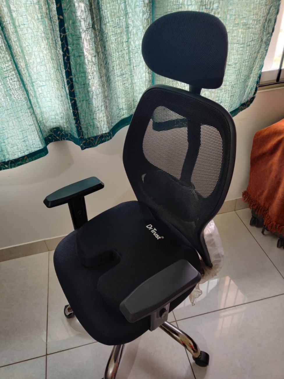 Home Office setup table and chair  - Image 6