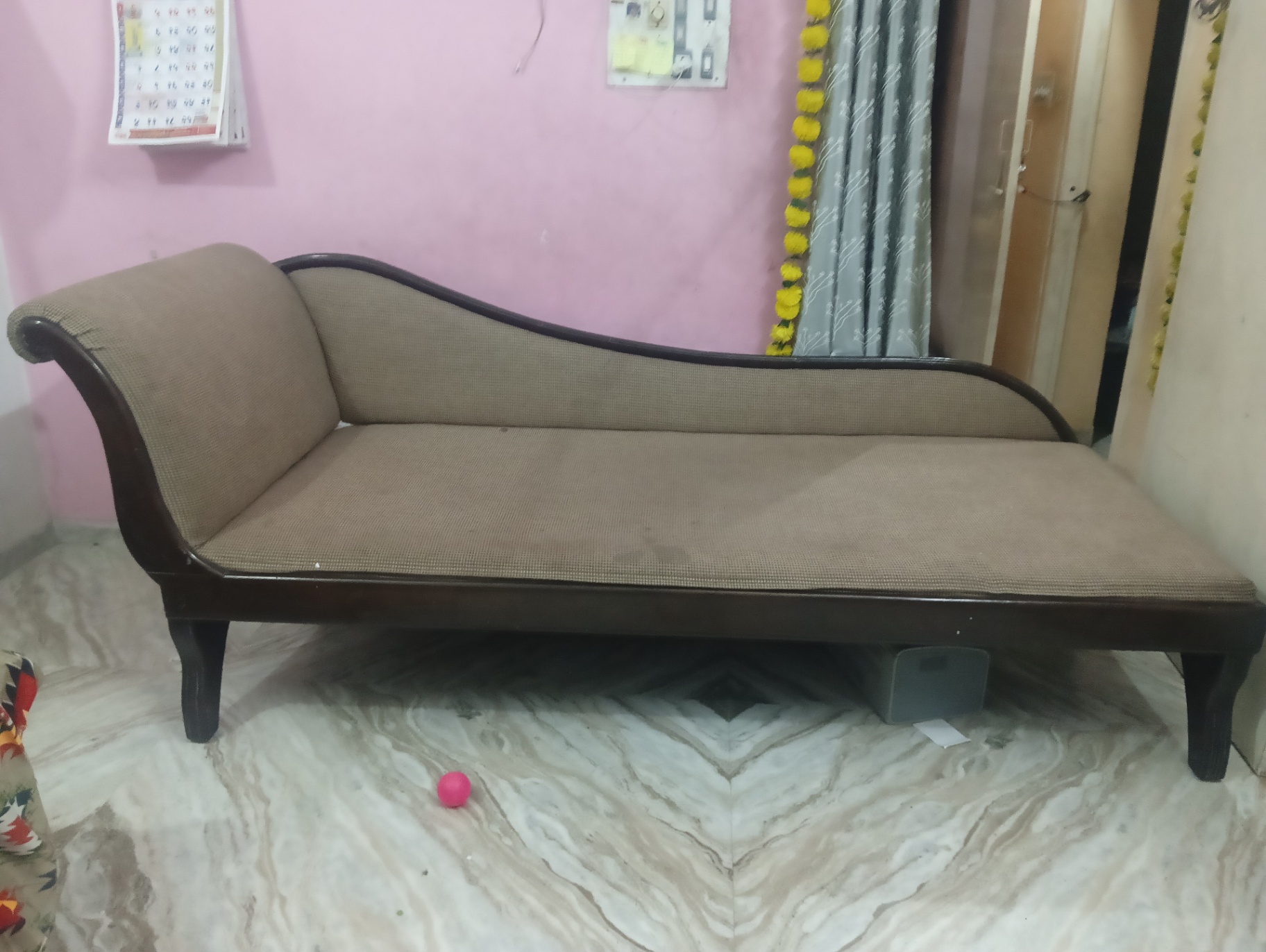 Wooden Sethi cum Bed  - Image 3