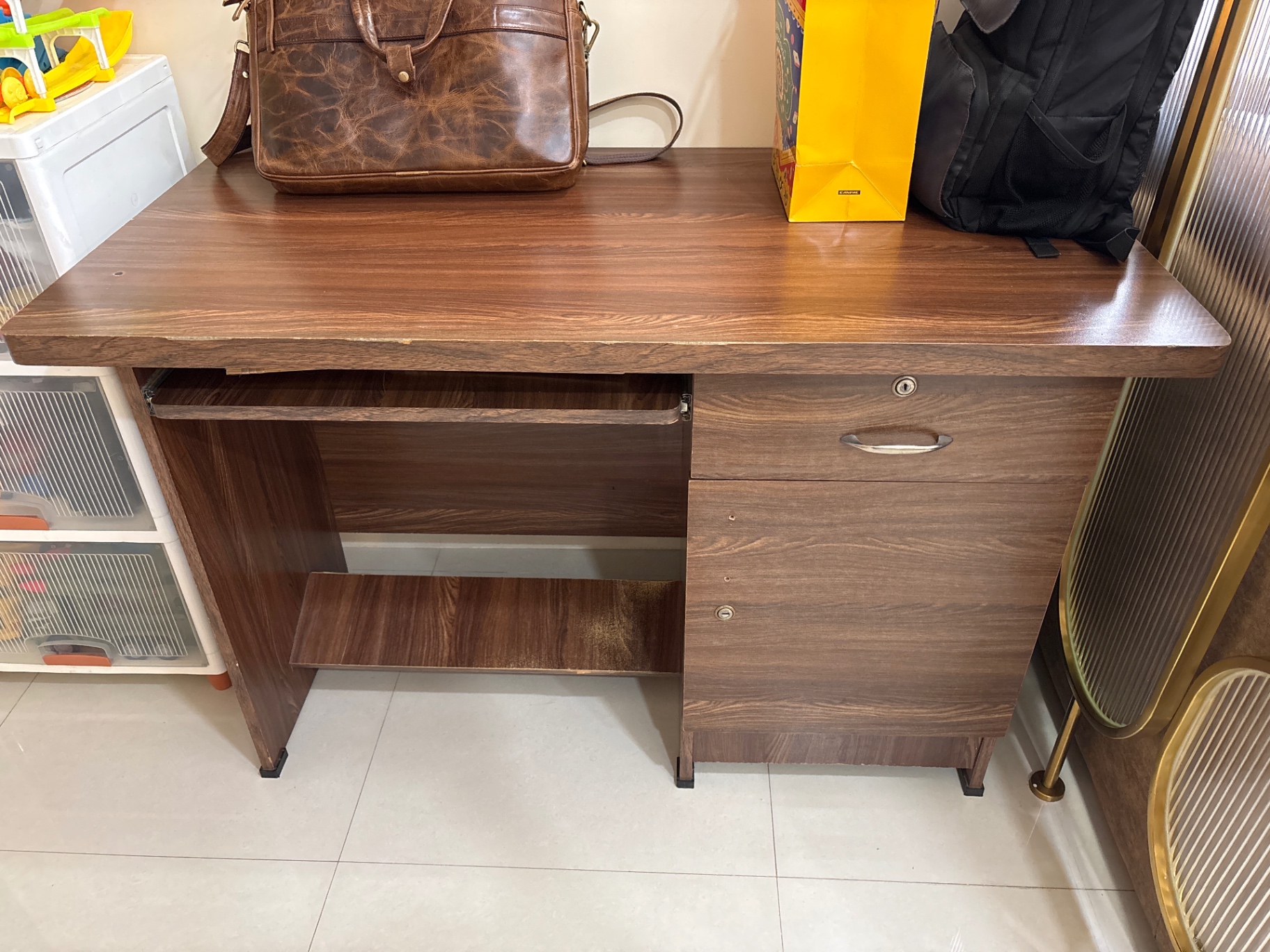 Work Desk - Image 2