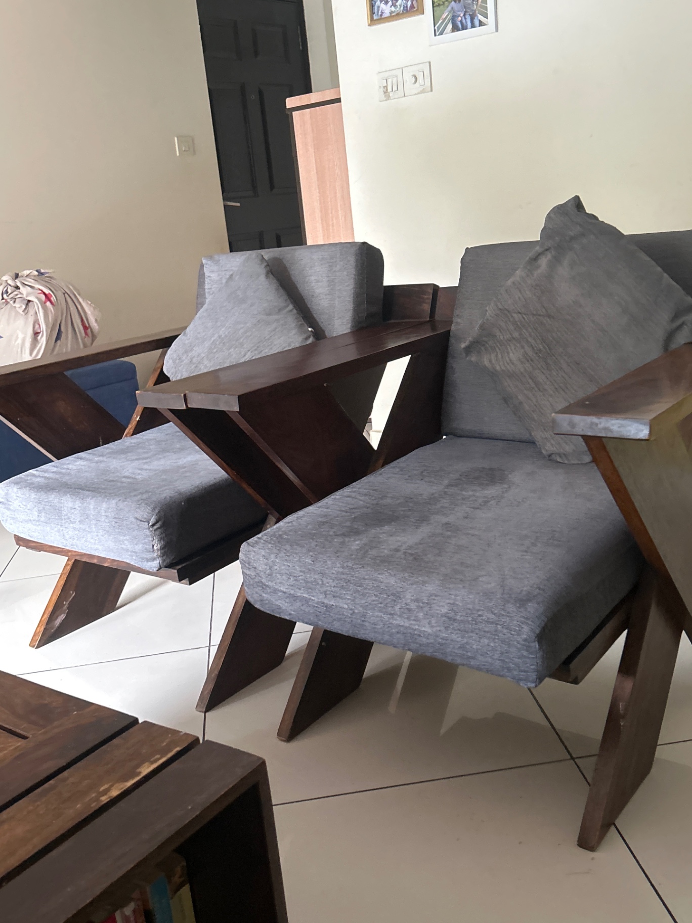 Solid wood crossia sofa set by Saraf furniture - Image 3