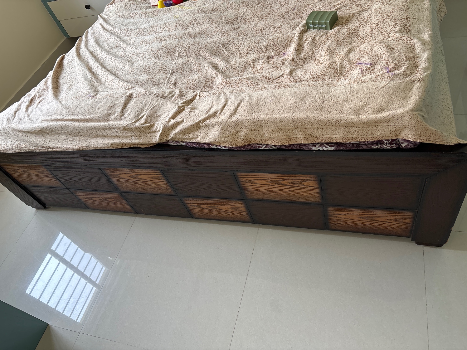 Planning to sale King size bed with mattress - Image 3