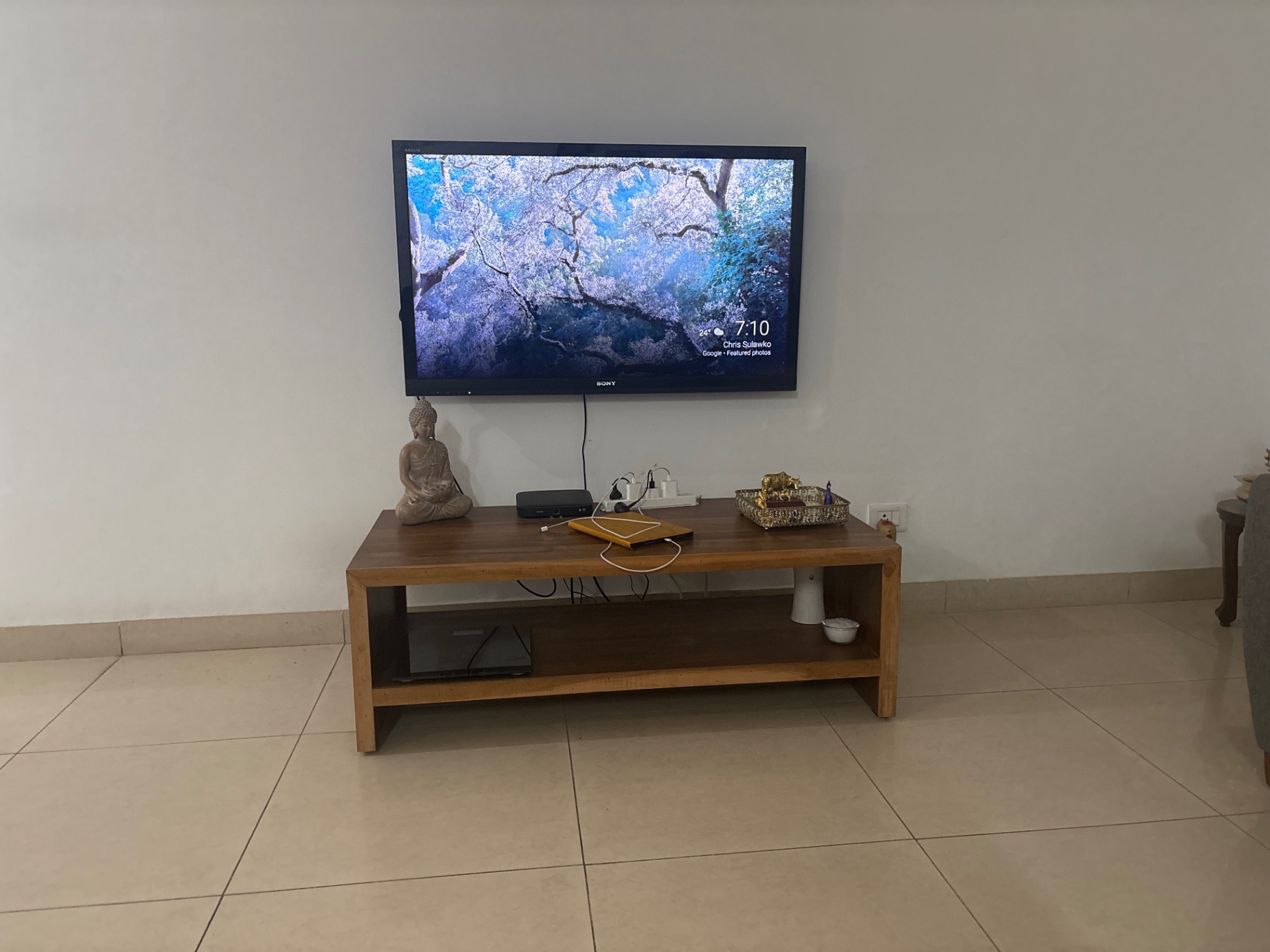 Coffee table  - Image 1