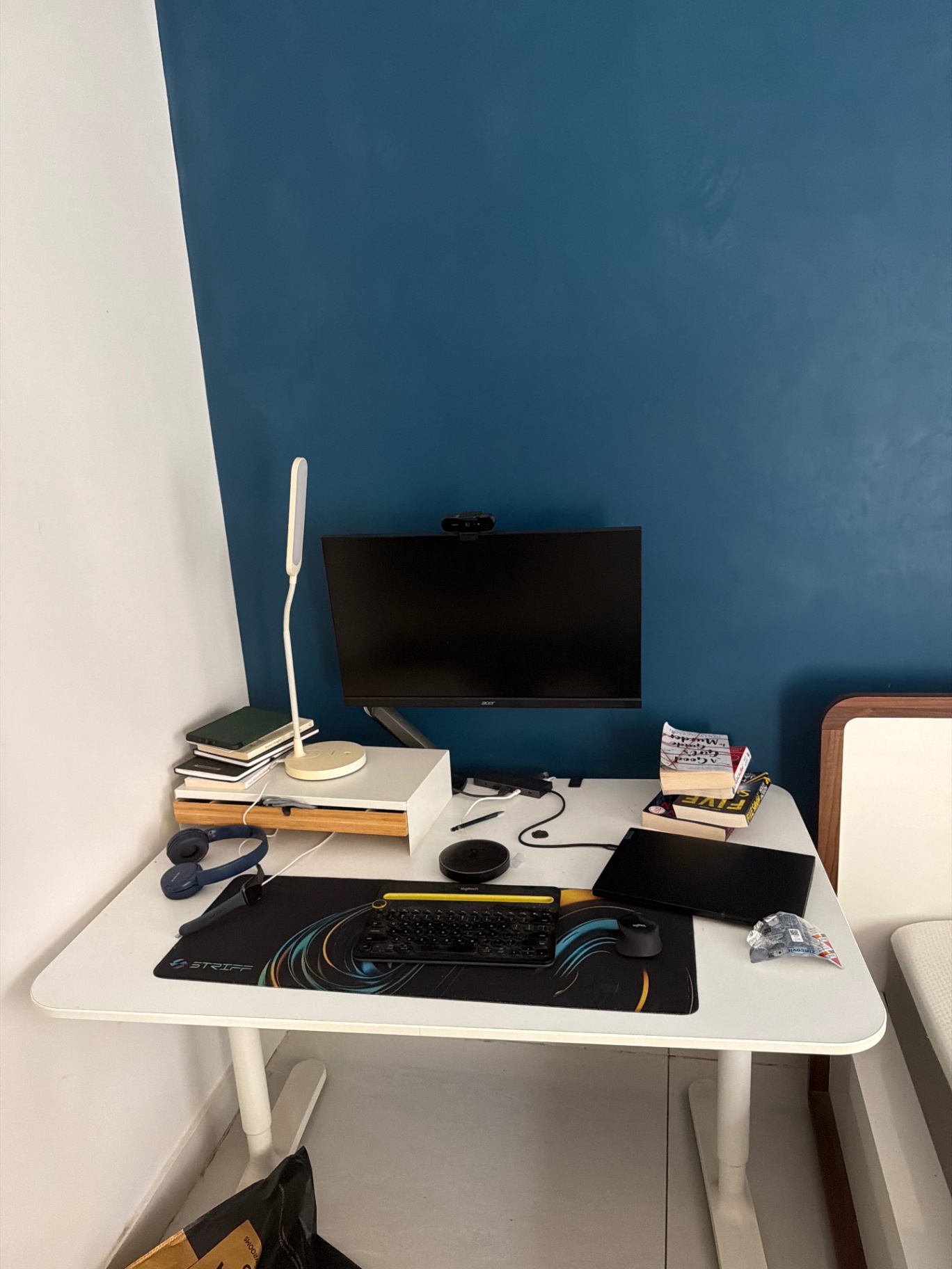 Office desk ikea - Image 1