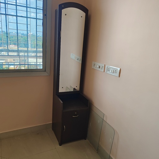 Dressing table with mirror and storage - Thumbnail