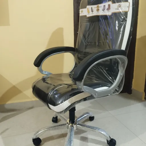 New Boss Chair  - Thumbnail