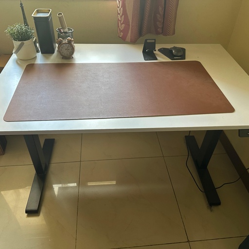 Electric Height adjustable Table (4 months old only) - Thumbnail